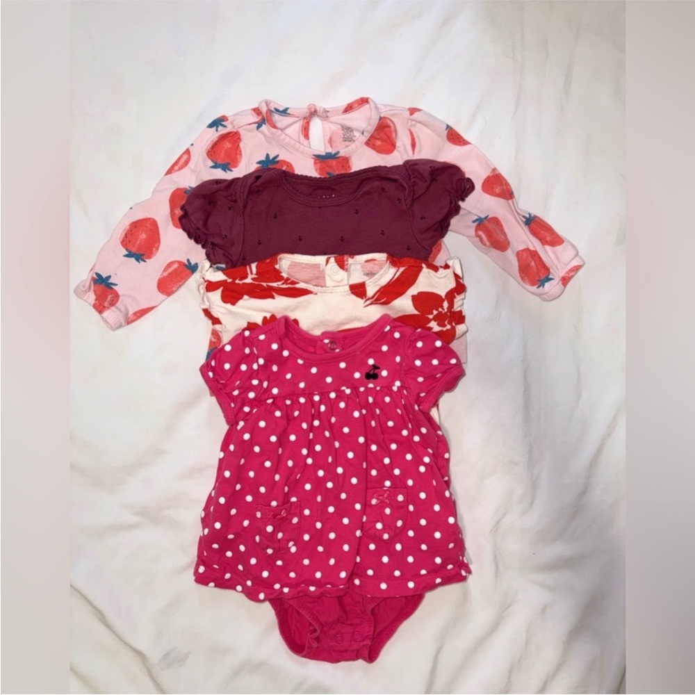 bundle girls 9M clothe in excellent condition size 9M stain free